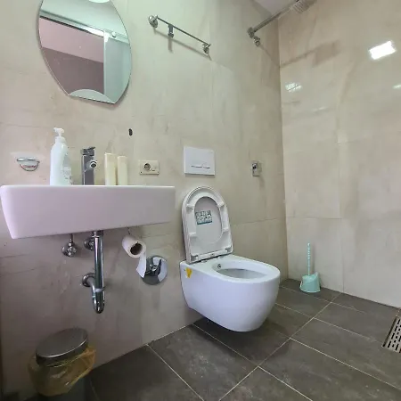 酒店 Driti Albania *